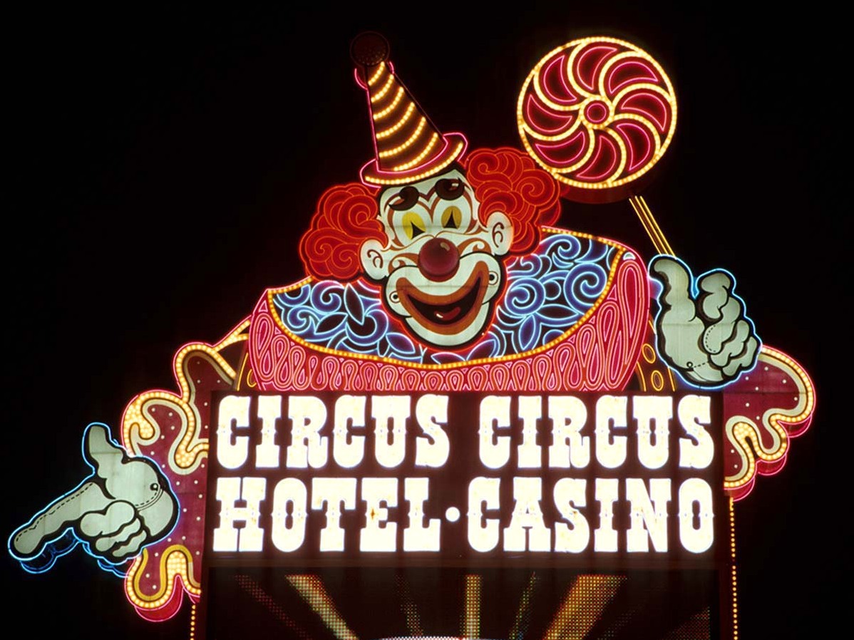 What is a casino 6 r4f